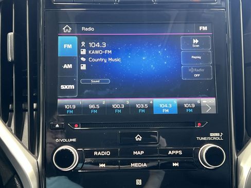 Used 2022 Subaru Ascent Touring image 16