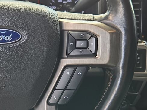 Used 2022 Ford F250 Platinum w/ FX4 Off-Road Package AWD/4WD image 24
