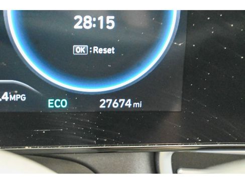 Used 2024 Hyundai Elantra Blue FWD image 35