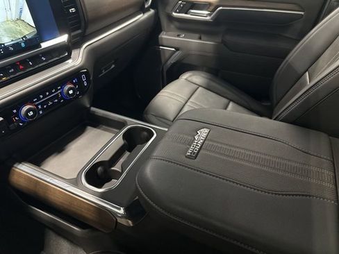 Used 2025 Chevrolet Silverado 3500 High Country w/ High Country Premium Package image 29