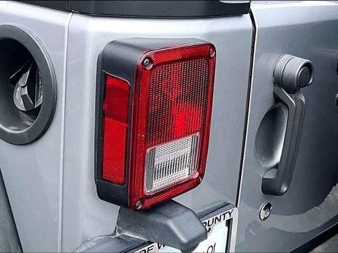 Used 2015 Jeep Wrangler Unlimited Sport w/ Quick Order Package 24S image 27