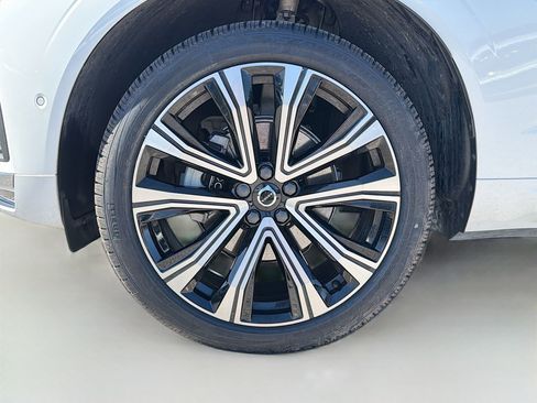Used 2023 Volvo XC60 B5 Ultimate w/ Climate Package image 40