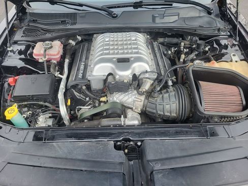 Used 2019 Dodge Challenger SRT Hellcat Redeye image 33