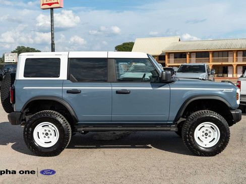 Used 2023 Ford Bronco Heritage Edition image 4