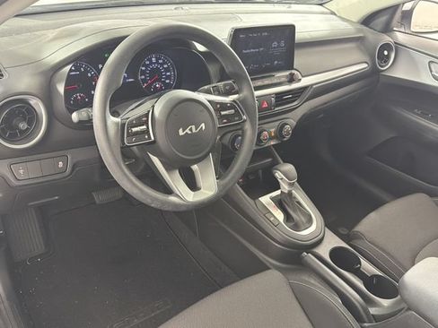 Used 2023 Kia Forte LXS FWD image 2