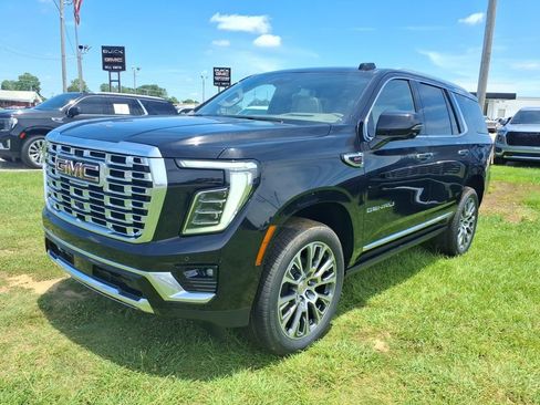 New 2026 GMC Yukon Denali w/ Denali Reserve Package AWD/4WD image 3