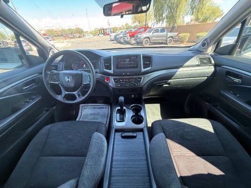 Used 2020 Honda Pilot LX image 18