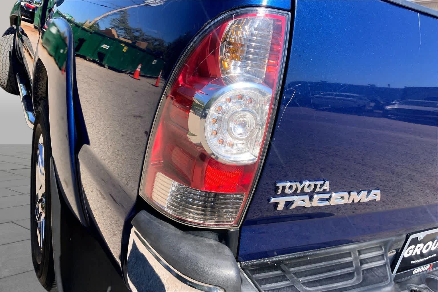 Used 2014 Toyota Tacoma PreRunner w/ Limited Package RWD image 27