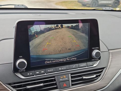 Used 2024 Nissan Altima 2.5 SV image 27