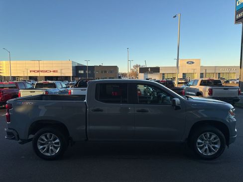 Used 2024 Chevrolet Silverado 1500 Custom image 5