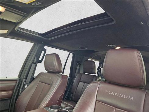 Used 2017 Ford Expedition Platinum image 16