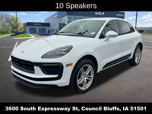 Used 2022 Porsche Macan AWD/4WD image 8