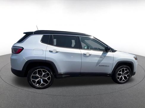 Used 2025 Jeep Compass Limited AWD/4WD image 15
