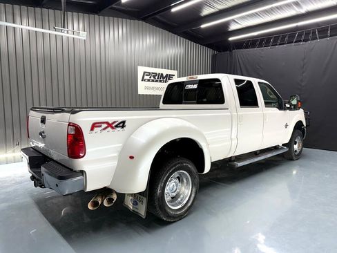 Used 2015 Ford F350 Lariat w/ Chrome Package image 3