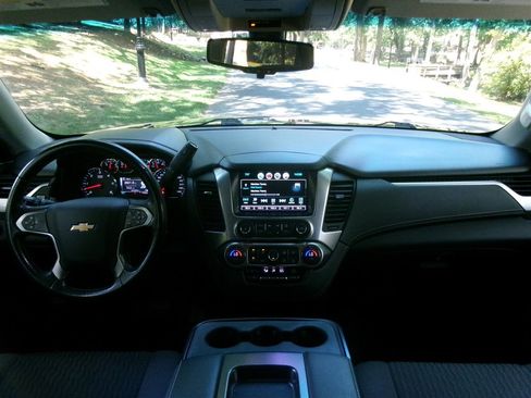 Used 2018 Chevrolet Tahoe LS w/ Skid Plate Package AWD/4WD image 15