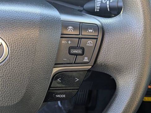 Used 2025 Toyota Camry SE FWD image 20