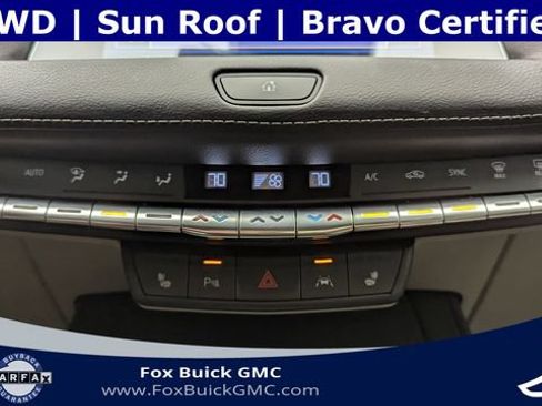 Certified 2023 Cadillac XT4 Luxury w/ Cold Weather Package AWD/4WD image 18