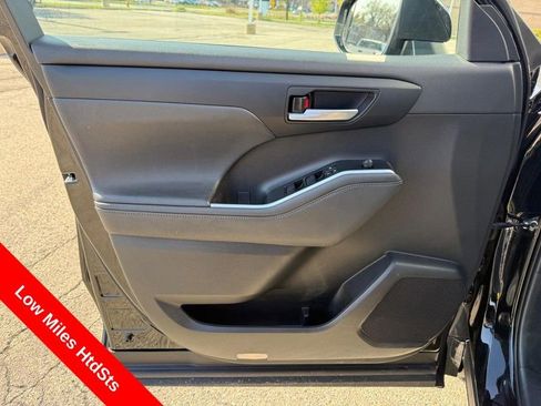 Used 2023 Toyota Highlander XLE AWD/4WD image 20