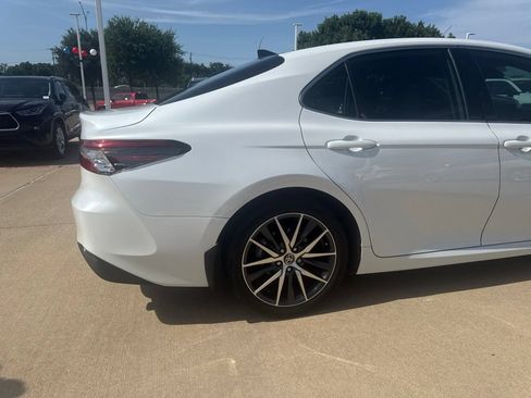 Used 2023 Toyota Camry XLE FWD image 6