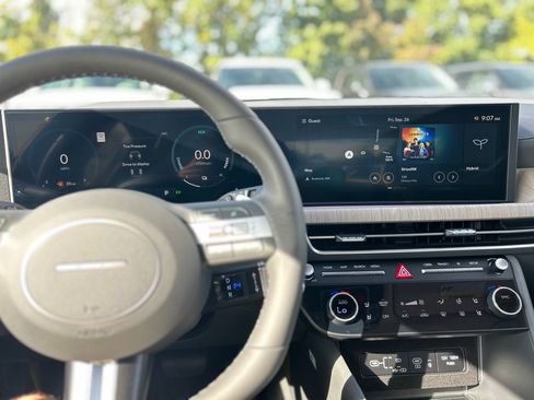 New 2025 Hyundai Sonata Limited image 19