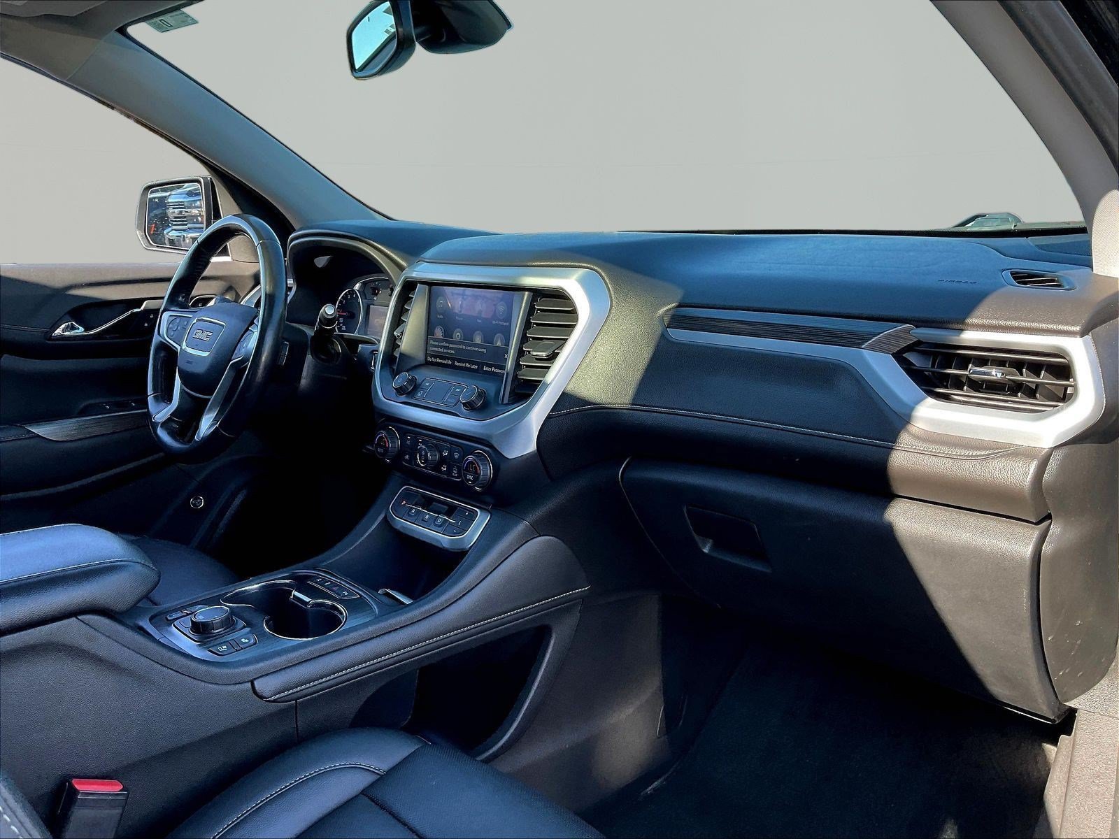 Used 2021 GMC Acadia SLT w/ Elevation Edition AWD/4WD image 27