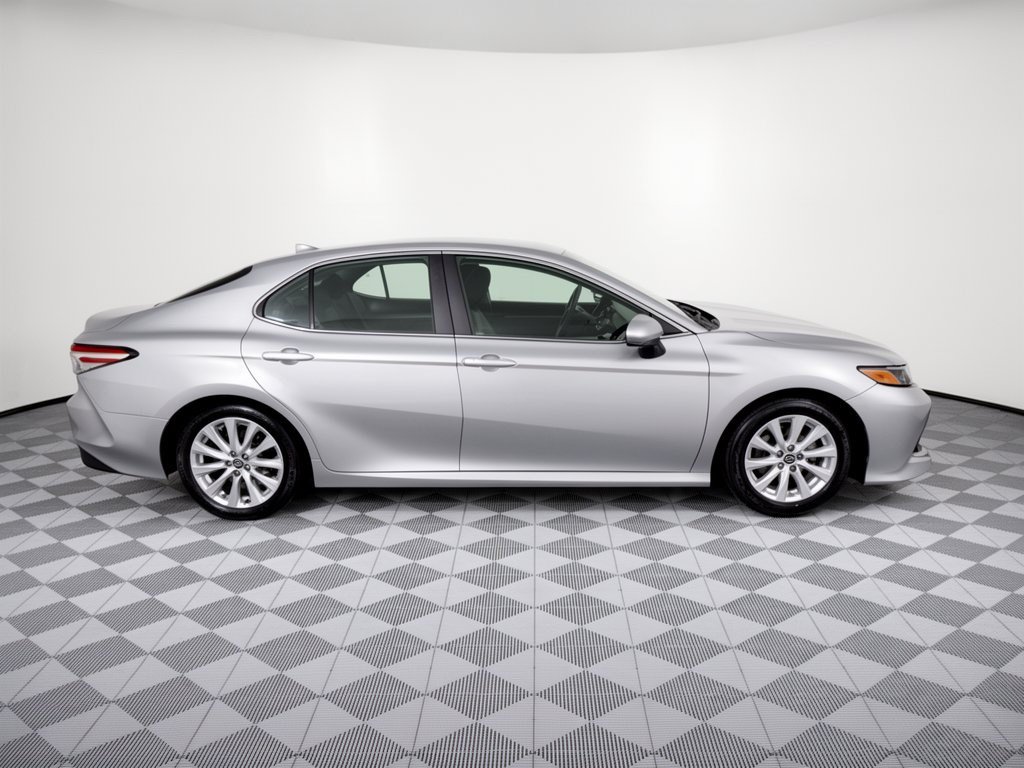 Used 2019 Toyota Camry LE FWD image 8