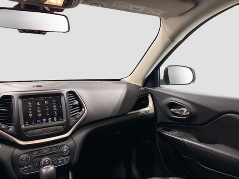 Used 2014 Jeep Cherokee Limited FWD image 23