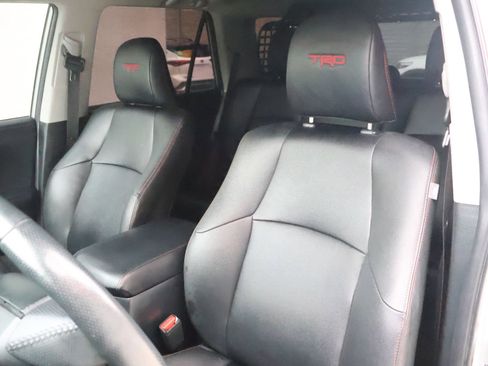 Used 2019 Toyota 4Runner TRD Off-Road Premium AWD/4WD image 26