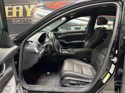 Used 2022 Honda Accord Sport image 4