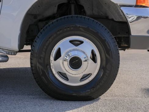 Used 2001 Ford F350 Lariat AWD/4WD image 5