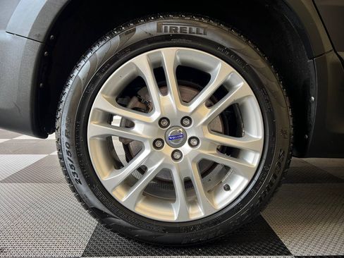 Used 2016 Volvo XC70 T5 Premier w/ Proximity Package image 30