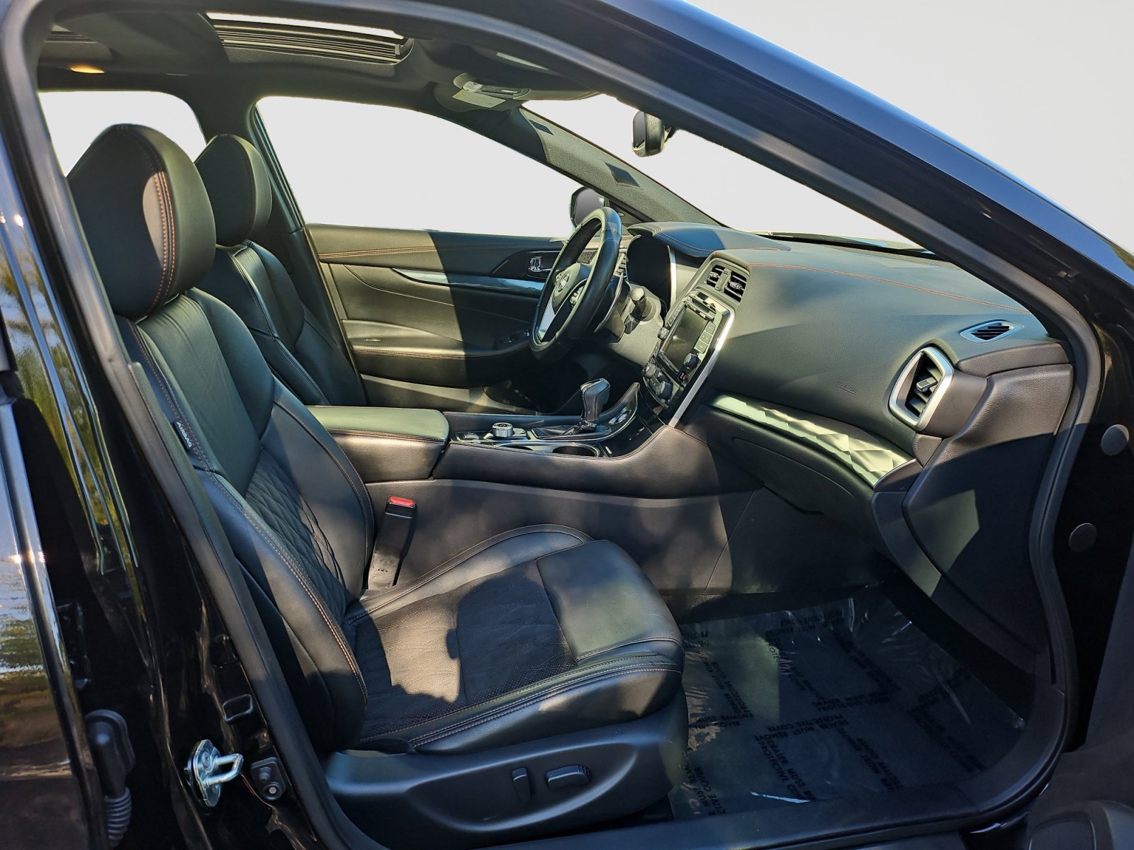 Used 2021 Nissan Maxima SR w/ Sport Mat Group FWD image 18