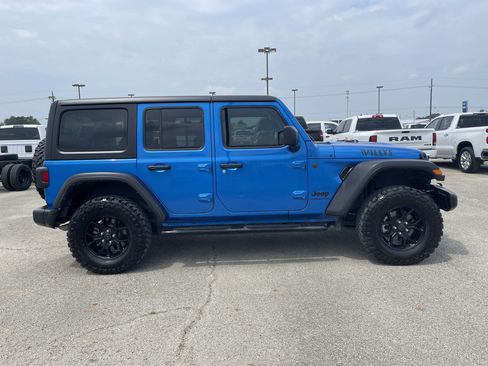 Used 2024 Jeep Wrangler Unlimited Sport AWD/4WD image 3