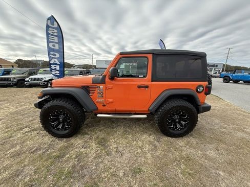 Used 2019 Jeep Wrangler Sport S image 4
