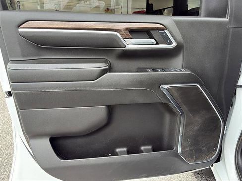 Used 2024 Chevrolet Silverado 2500 LT AWD/4WD image 28