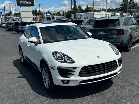 Used 2018 Porsche Macan AWD/4WD image 5