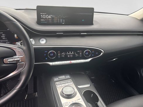 Used 2023 Genesis GV70 2.5T w/ Select Package AWD/4WD image 12