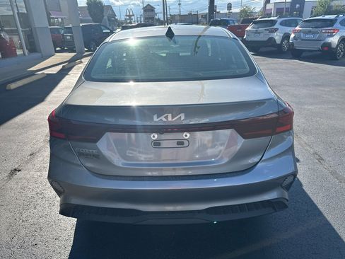 Used 2022 Kia Forte LXS w/ LXS Technology Package image 8