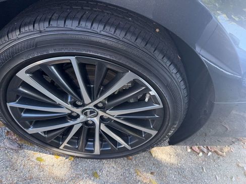 Used 2025 Lexus ES 350 w/ Premium Package FWD image 9