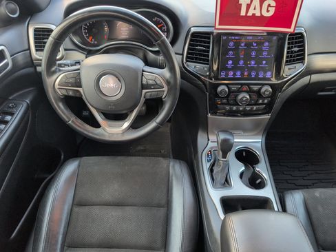 Used 2020 Jeep Grand Cherokee Altitude RWD image 29