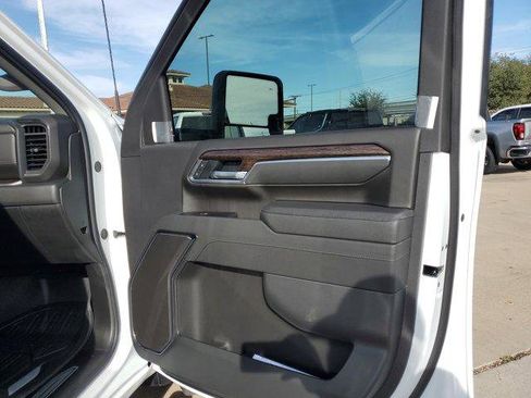 New 2026 GMC Sierra 3500 SLE image 9