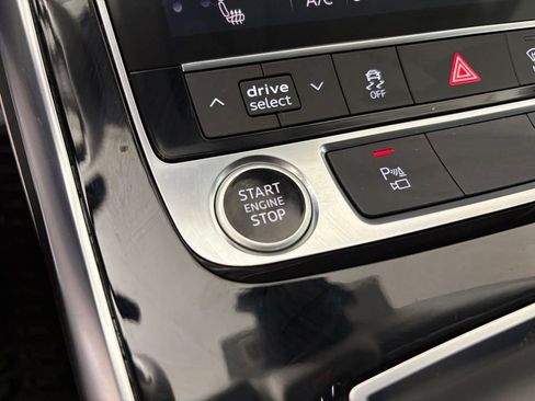 Used 2023 Audi Q8 Premium AWD/4WD image 27