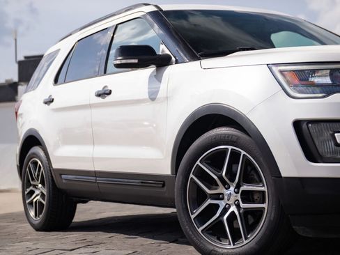 Used 2017 Ford Explorer Sport w/ Equipment Group 401A AWD/4WD image 2