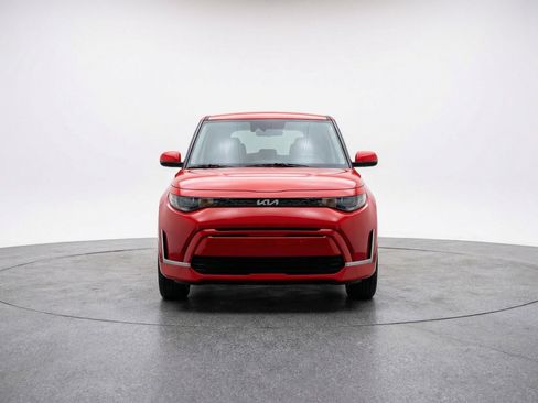 Used 2025 Kia Soul LX w/ LX Technology Package image 2