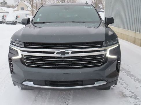 Used 2022 Chevrolet Tahoe LT w/ Luxury Package AWD/4WD image 12