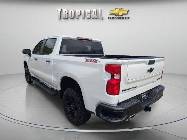 Used 2024 Chevrolet Silverado 1500 Custom Trail Boss w/ LPO, Dark Essentials Package AWD/4WD image 3