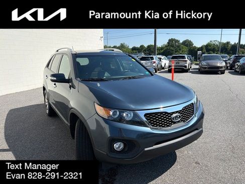 Used 2011 Kia Sorento EX w/ Premium Pkg FWD image 3