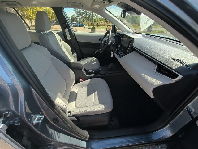 Used 2026 Toyota Corolla Cross L FWD image 3