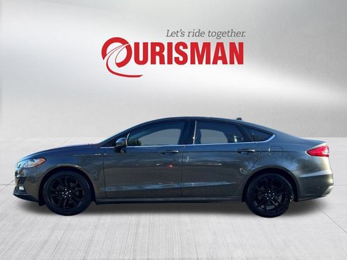 Used 2020 Ford Fusion SE w/ Equipment Group 151A image 3