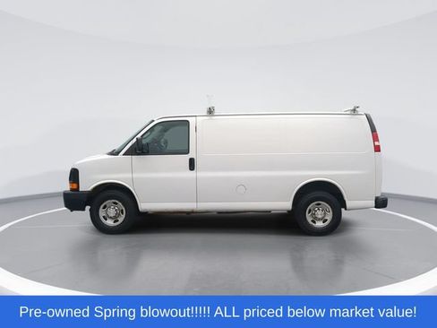 Used 2016 Chevrolet Express 2500 RWD image 5